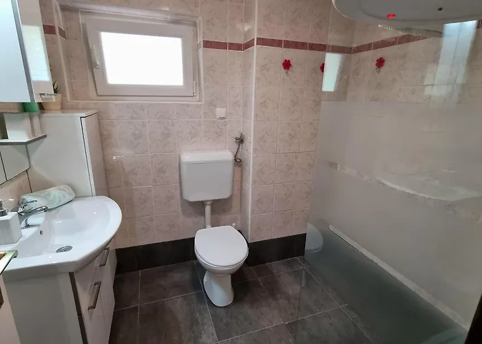 Deni Apartment