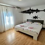 Deni * Skrbčići